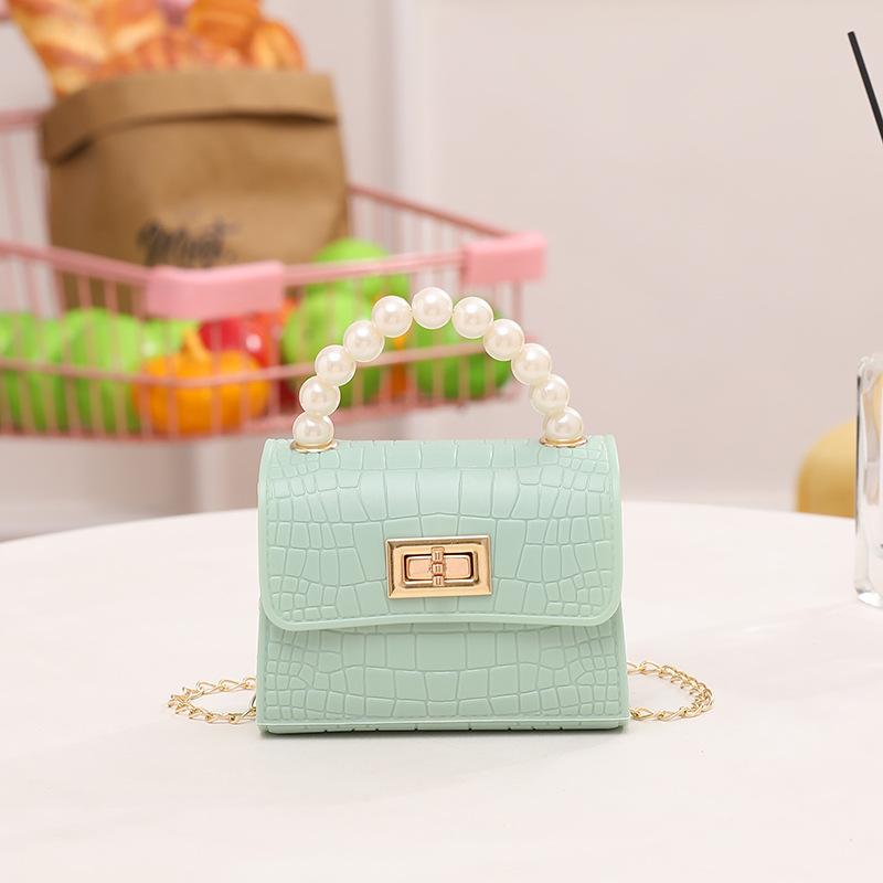 

Women s new crocodile pattern pearl lock chain jelly small square bag, one shoulder oblique span handbag, one piece. зелёный