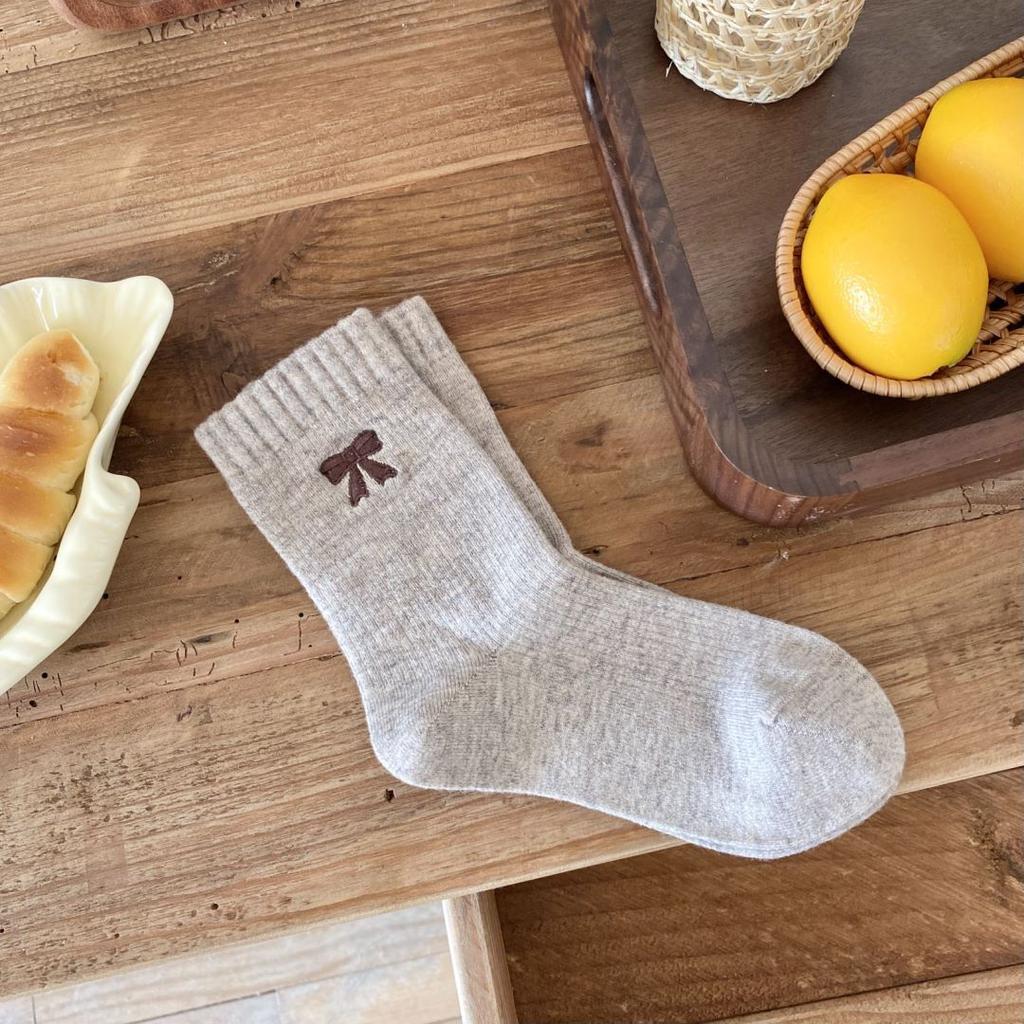 Damskie Jesienno-Zimowe Pogrubione Ciepłe Skarpetki Bezszwowe z Kokardką