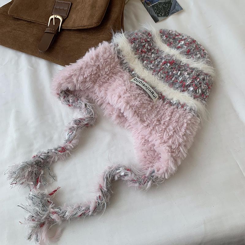 Maillard wool hat for women with small faces, winter braids, thickened warm ear protection and cold protection, versatile plush knitted hat