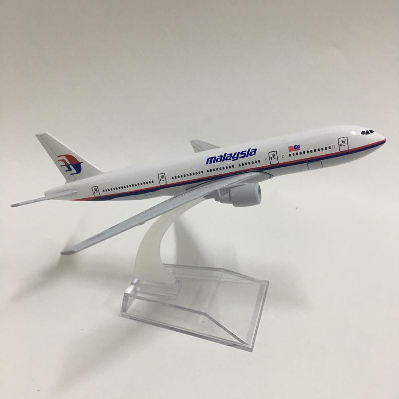 24-hours Malaysia Airlines Boeing 777-200 Sea Wave Alloy Metal Model Decorations Plane Model Die-cast 1:400 24-hours Malaysia Airlines Boeing 777-200 Sea Wave Alloy Metal Model Decorations Plane Model Die-cast 1:400
