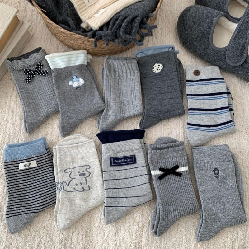 Women's Autumn Fashion New Grey Medium Tube Pile Cotton Socks