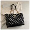 New versatile pillow bag color matching high value casual shoulder bag exquisite elegant tote bag