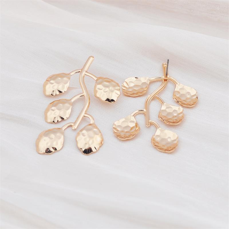 Irregular Branch Leaf Geometry Golden Smooth Stud Earrings for Women Girl Korean Love Aesthetic Daily Life Minimalist Jewelry