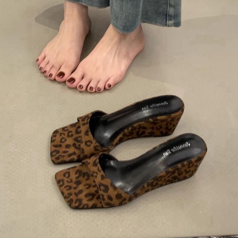 Fashion SUOJIALUN 2025 Summer New Women Slipper Fashion Med Wedge Heel Slip On Slides Shoes Ladies Elegant Outdoor Dress Flip Flop Shoes