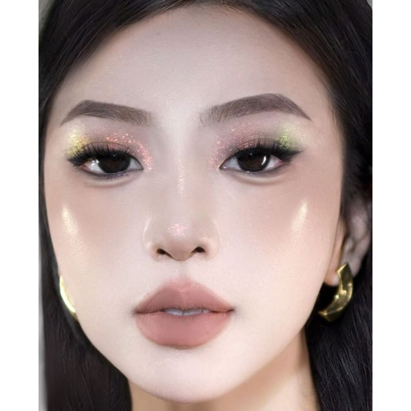 GELLA'S - 4 Colors Chameleon Eyeshadow Palette - Sunset Orange Sea