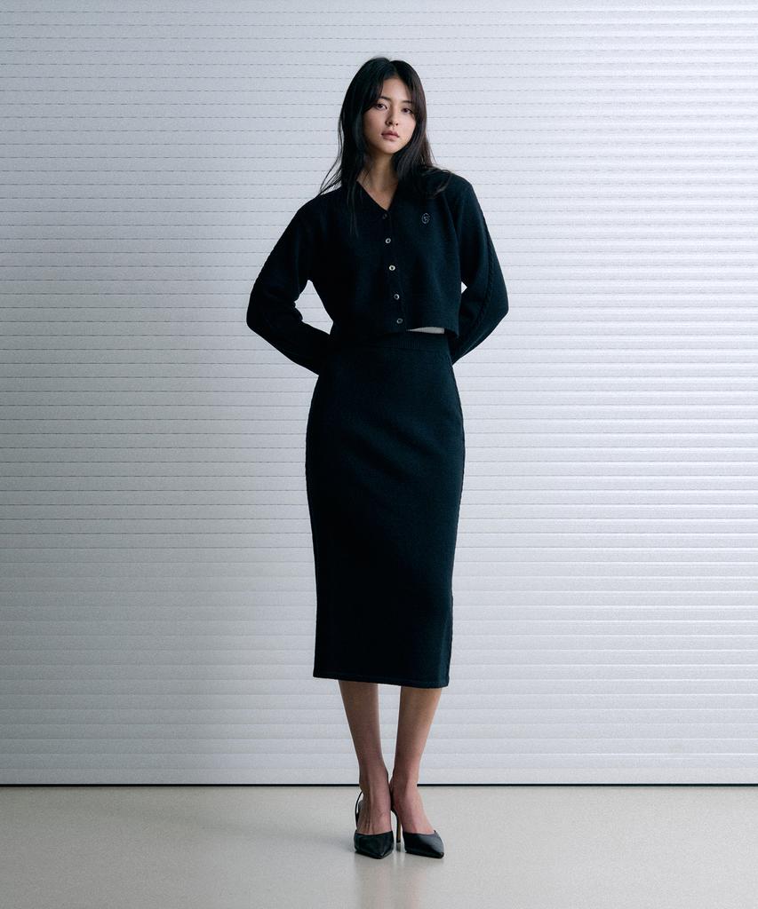 Ledeoli Line Cable Knit Midi Skirt [Black]