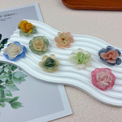 Handgefertigte Netzblumen mit gebrannten Rändern: DIY-Zubehör für Bekleidung, Schuhe, Haare, Taschen und Broschen