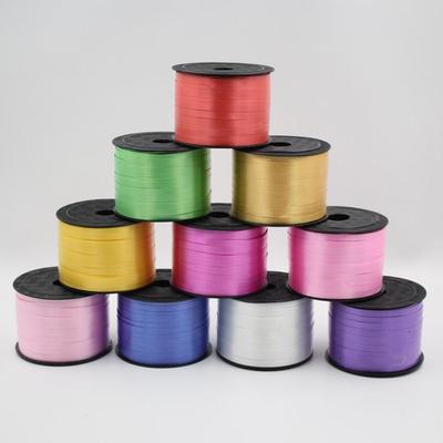 אריזת מתנות – סרטי קישוט למתנות