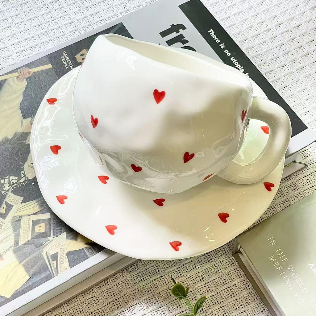 Kreatywny Nieregularny Ceramiczny Zestaw Kubków Ręcznie Formowanych Wykwintny Walentynkowy Miłość Popołudniowa Herbata Filiżanka do Kawy Spodek Filiżanka do Herbaty