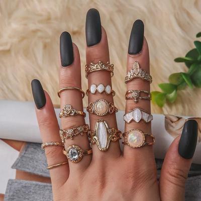 Retro Starry Sky Gem & Carved Diamond 14-Piece Amber-Inspired Ring Set