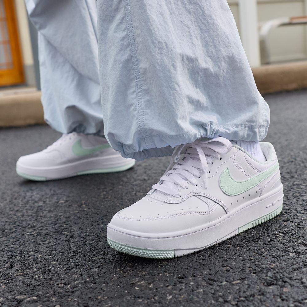 Nike Gamma Force Height Increasing Low top Skateboard Shoes Women s 40
