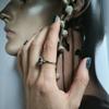 Серебряное кольцо с натуральным сапфиром 1.836ct, фианитами, вес изделия 3,07 гр (2178729)