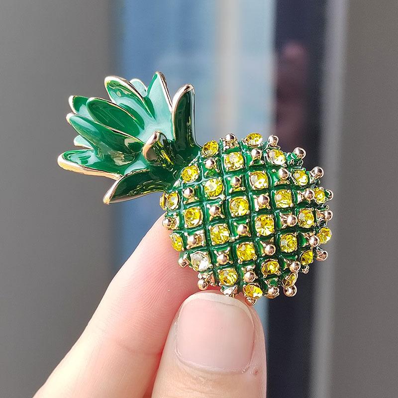 Korean Style Fashionable and Creative Green Pineapple Brooch
