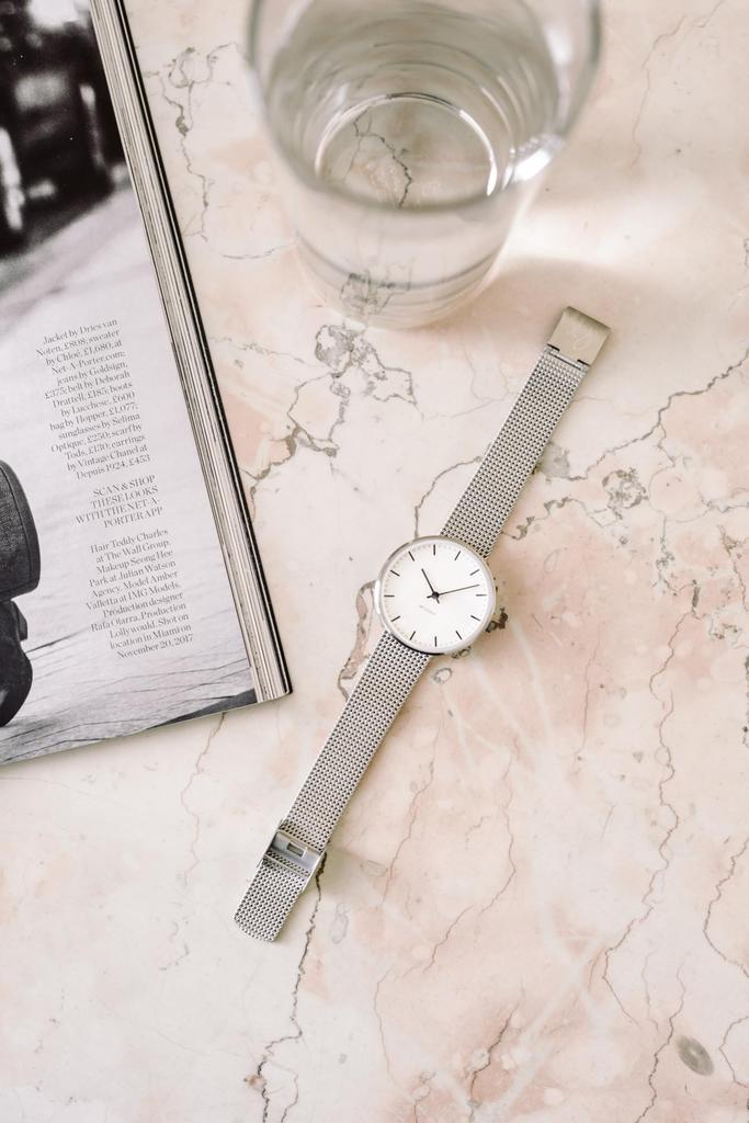 ARNE JACOBSEN CITYHALL 53201-1608 Wristwatch, 34mm, Scandinavian Design, Water Resistant (Quiet Design with No Second Hand), White with Silver Mesh