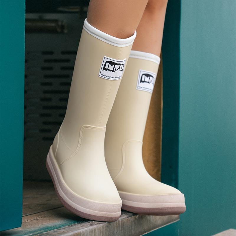 Fashion couple rain shoes men and women outdoor waterproof and non-slip rubber shoes high tube fishing water shoes soft sole car wash work rain boots