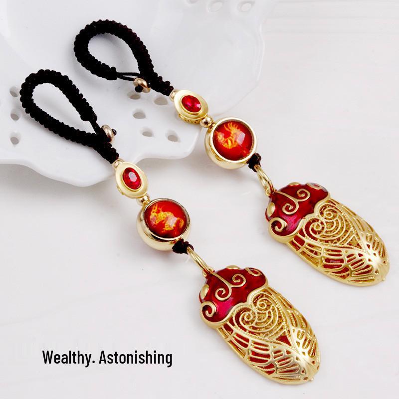 Golden Cicada Zodiac Keychain: Bringing Good Fortune with Its Stunning Debut