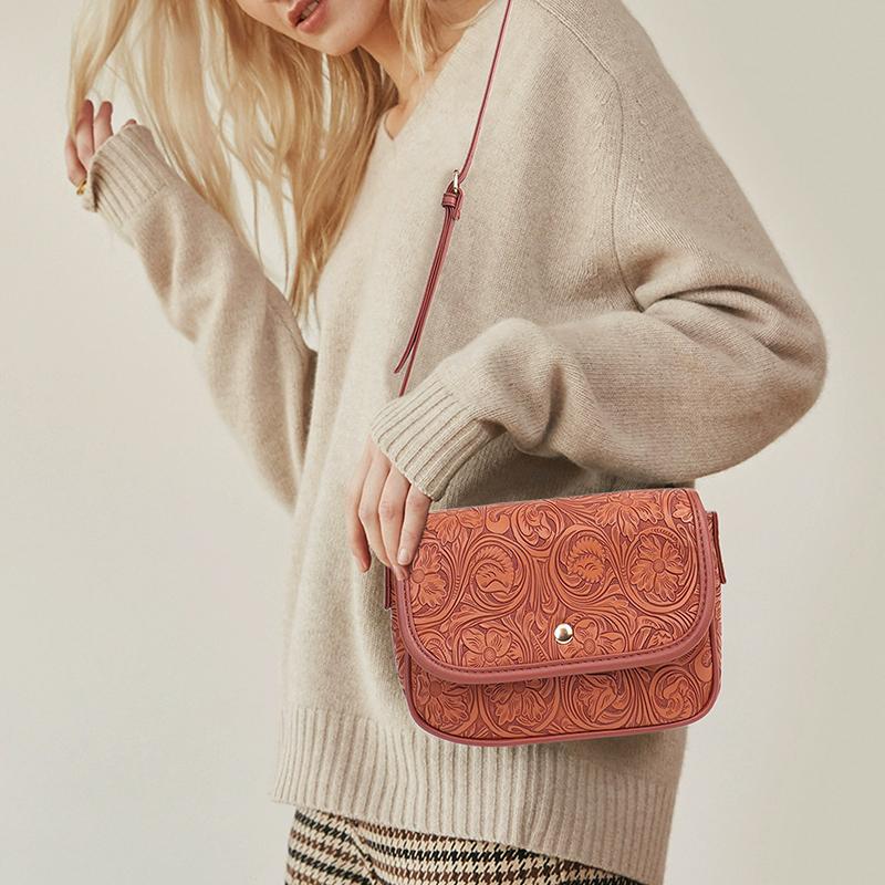 Trendy Womens Crossbody Bag Stylish Shoulder Purse for Work Versatile Office Commute Bag Fashionable Flap Handbag CLE