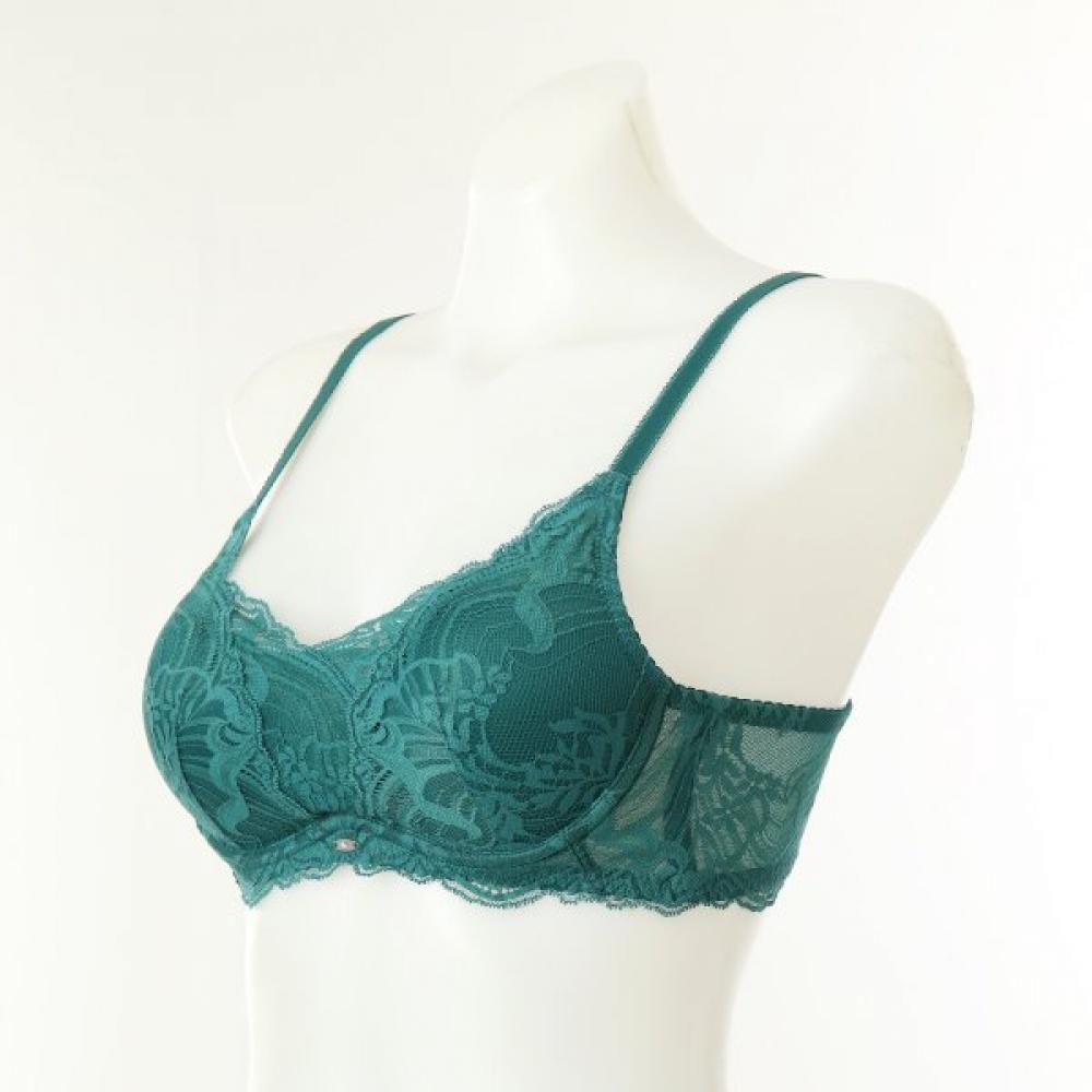 Wacoal Big Push Up Lace Cross No Wire Bra AB cUp WBrx210a B