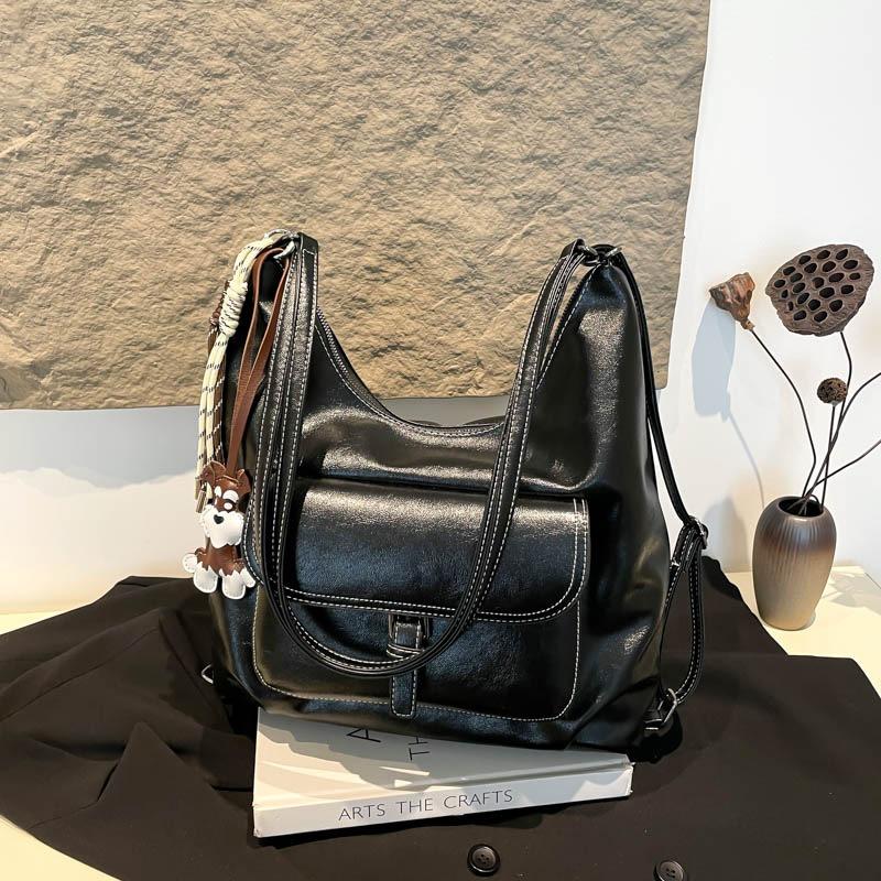 Niche retro large-capacity bag women's autumn and winter new commuter shoulder bag Maillard multi-purpose backpack