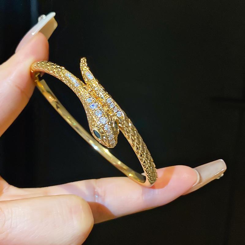 European and American Simple and Versatile Niche Snake-shaped Bracelet, Versatile Design Bracelet, Jewelry