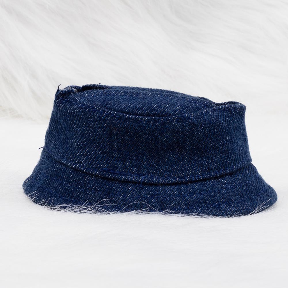 Available: 17cm Macaron LABUBU with Bucket Hat. Customizable, Open-hole Design Allows for Logo Addition.