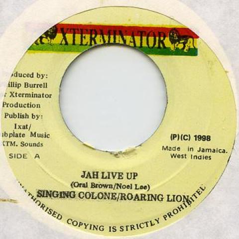 

7-дюймовая пластинка SINGING COLONE, ROARING LION - Jah Live Up Xterminator 1998 Ямайка Регги, Ска и Даб