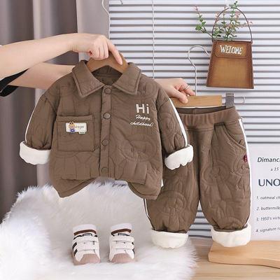 Boys' Winter Fleece-Lined Quilted Cotton-Padded Two-Piece Set - Fashionable and Thickened for Autumn/Winter 2025.