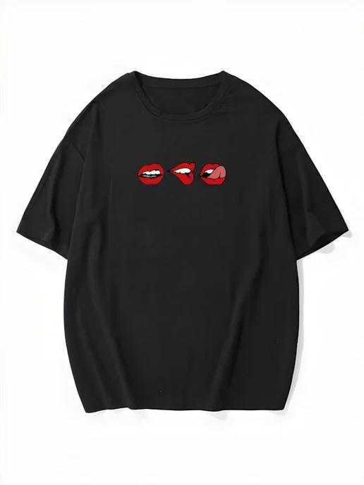 Oversized T-shirt with a lips and kisses print M
