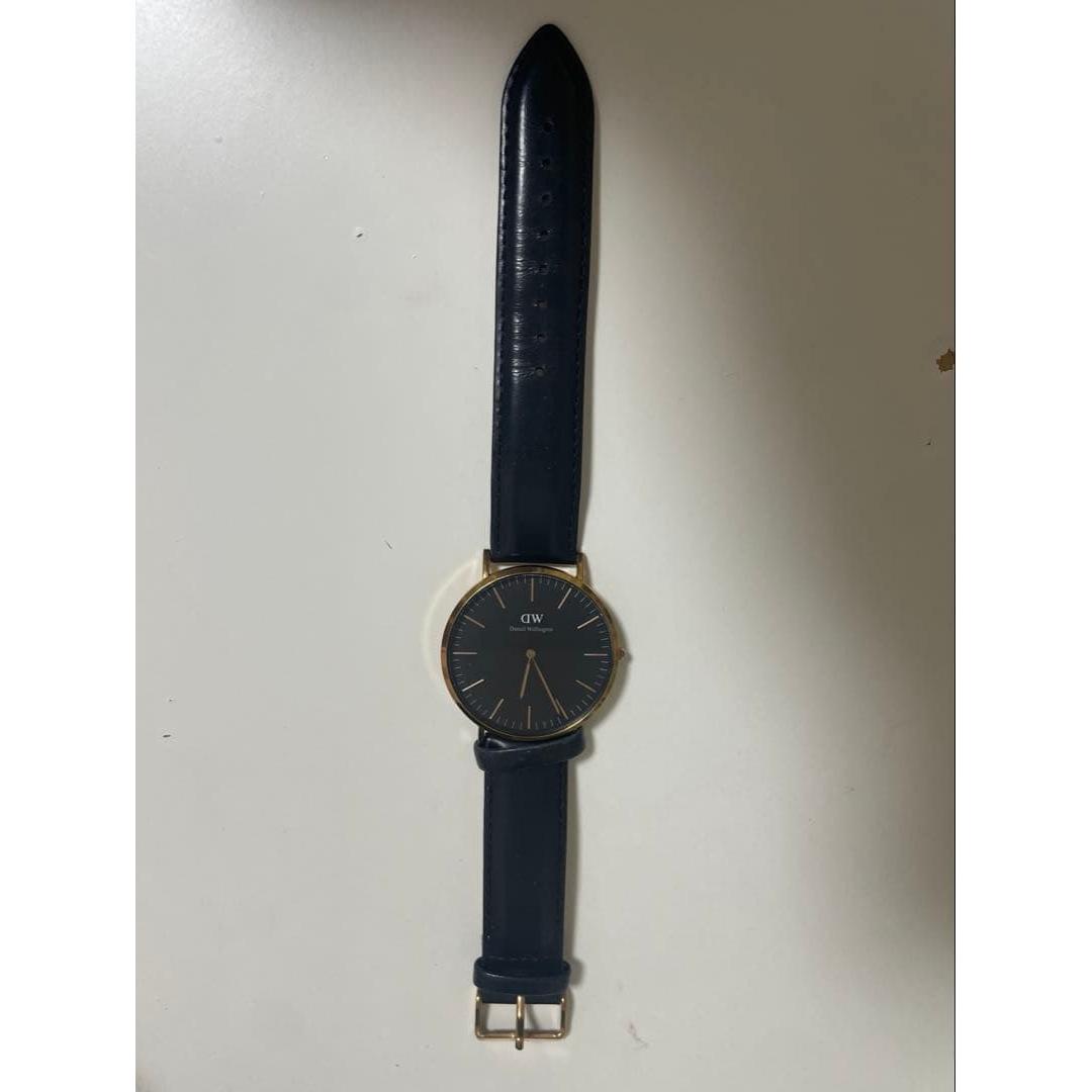 Used Daniel Wellington 40mm battery out