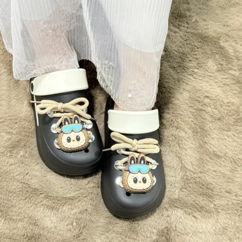 Cute baby straps cartoon garden hole shoes women wear soft-soled non-slip, breathable and non-smelly slippers outside the home