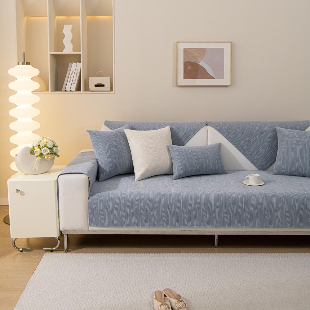 Das neue Chenier Sofakissen ist schlicht und modern, die Ganzjahres-Sofarückenlehnenabdeckung ist allumfassend, rutschfestes Abdecktuchhandtuch.