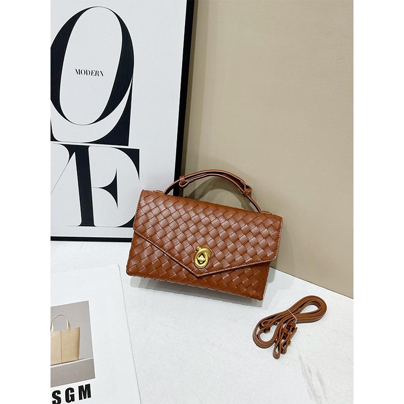 New Woven Bag Envelope Retro Briefcase Shoulder Portable Messenger Women's Bag