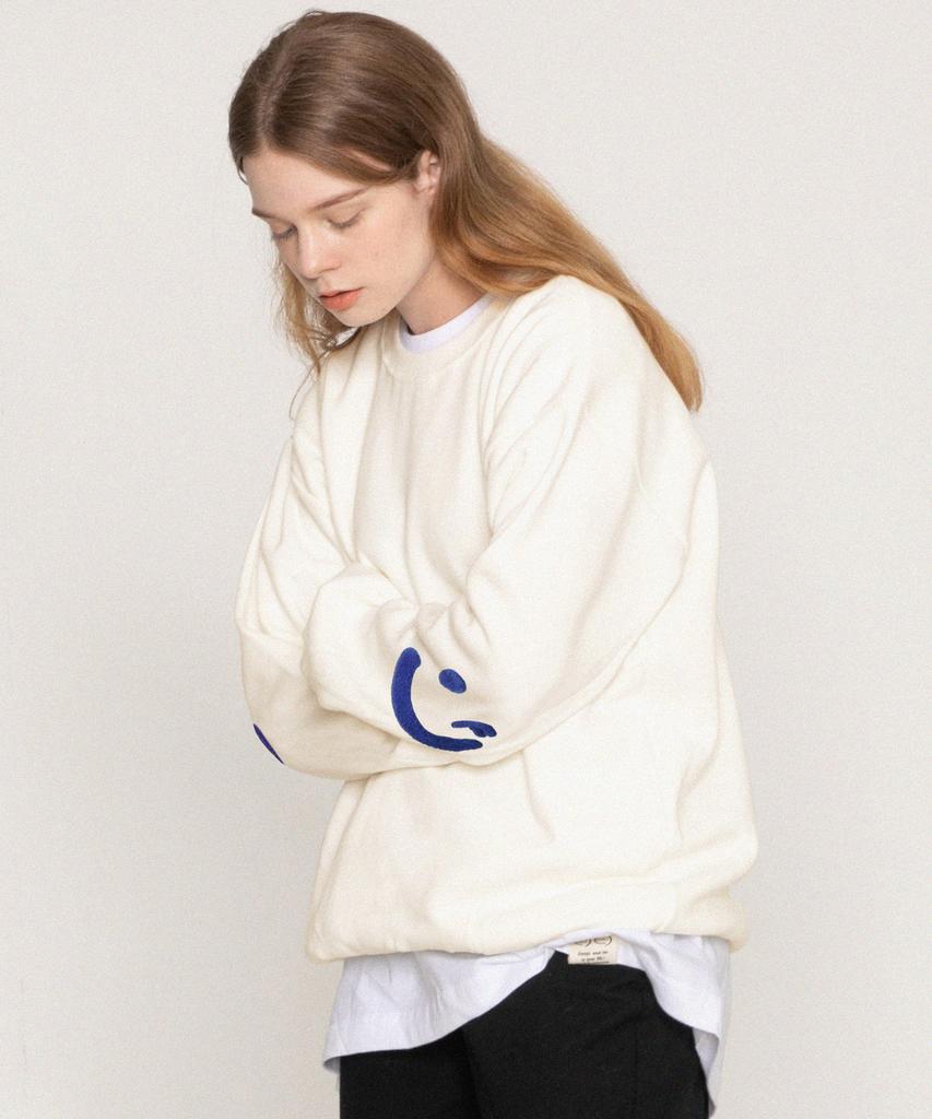 GRAVER [Unisex] Elbow Boucle Embroidery Smile Drawing Sweatshirt_Cream