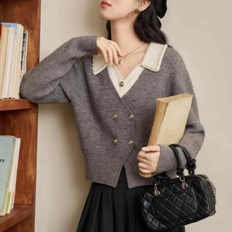 

Gray fake two-piece sweater women s autumn and winter new small beaded lapel long-sleeved knitted sweater top серый