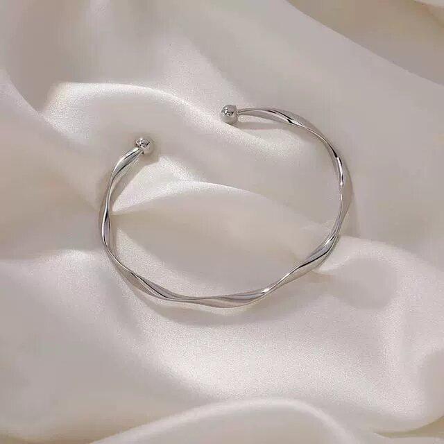 

Elegant Open C Shape Metal Bracelets Bangles For Women Men Accessories Wave Simple Wrist Jewelry Exquisite Cuff Girl Bangle Gift