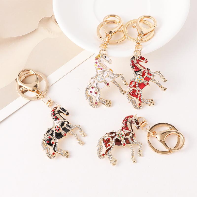 Fashion Metal Rhinestone Pony Keychain Pendant For Women Men Zodiac Horse Car Keyring Backpack Decoration Jewelry New Year Gift