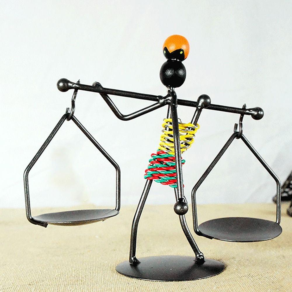 

Бар Ресторан Декор Железный человек Подсвечник Свеча Ужин Подсвечник Nordic 17x6.5x14cm