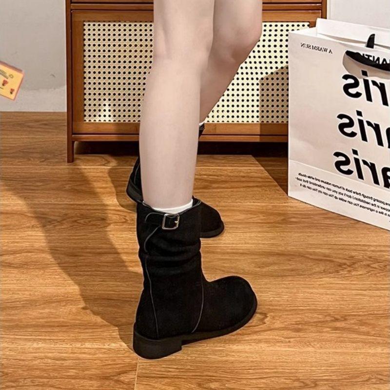 Super fire pile boots flat short boots women's 2025 new autumn and winter Internet celebrity round head sleeve popular medium boots