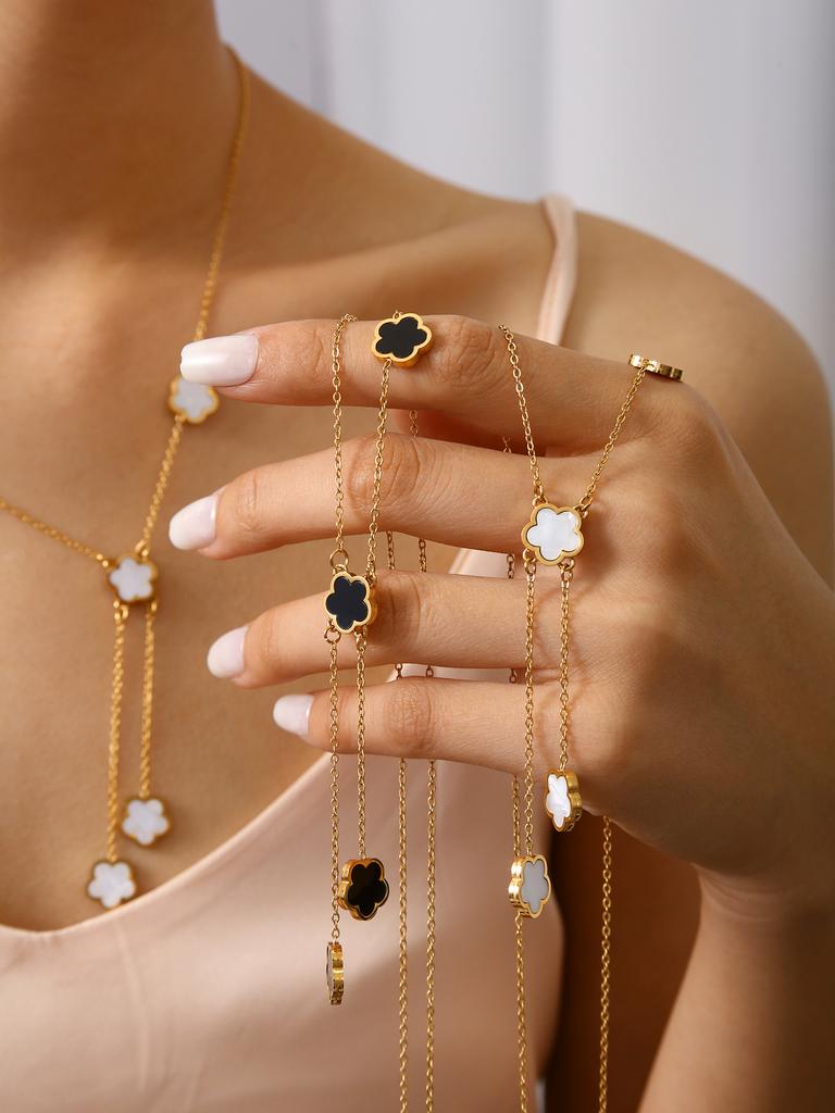 Koreanskt mode temperament litet fräscht rostfritt stål 18K guldpläterat zirkonmor femklöver blomma halsband kvinna