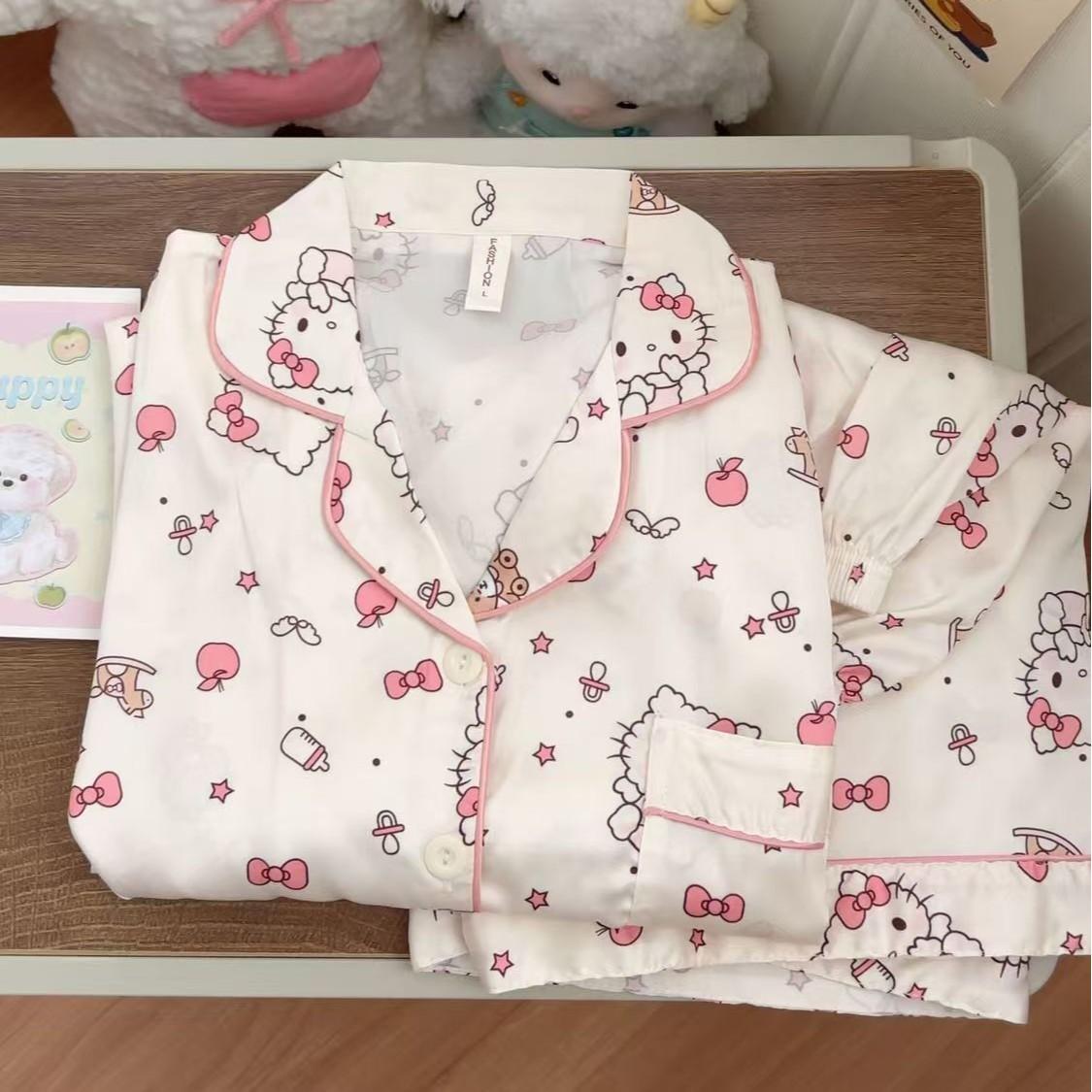 

Internet celebrity new super cute cartoon bottle Hello Kitty pajamas women ins short sleeves shorts set beautiful girl loungewear S