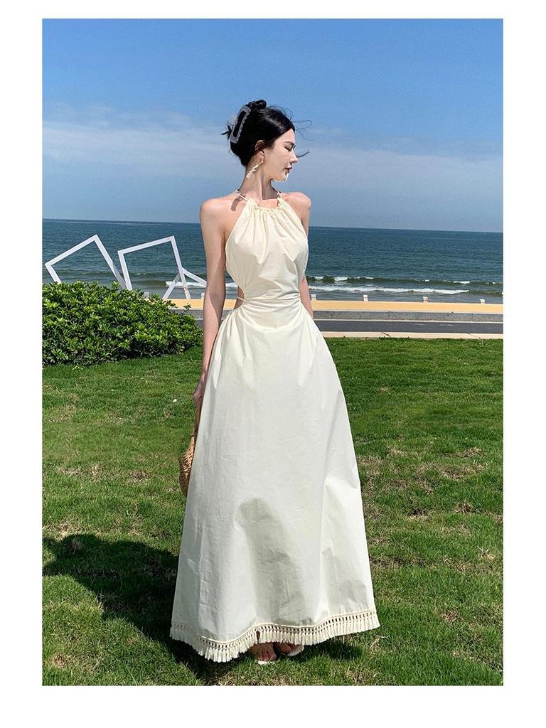 Design-Sense Waist-Baring Halter Dress: Slimming, Tie-Waist, Super-Fairy, Large-Hemmed Vacation Dress