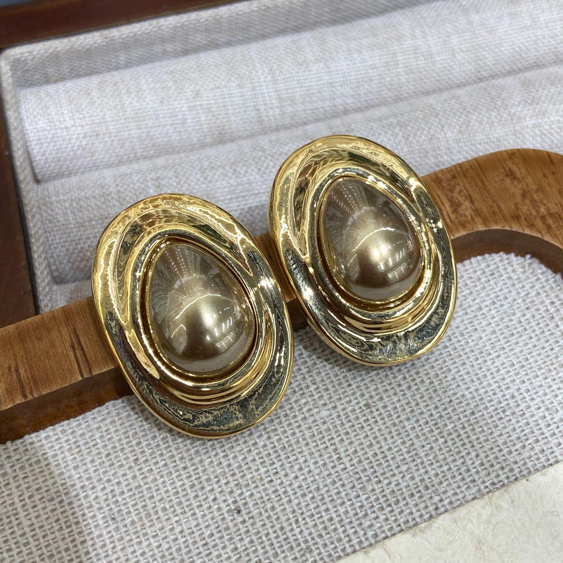Niche Design Egg-Shaped Irregular Oval Champagne Earrings Temperament High-End Metal Earrings Fashion Women