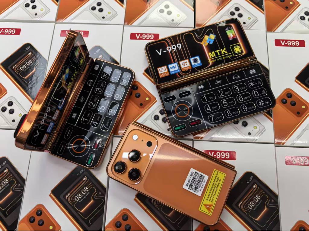 V-999 2G Dual Screen Flip Phone with Folding Design for Students