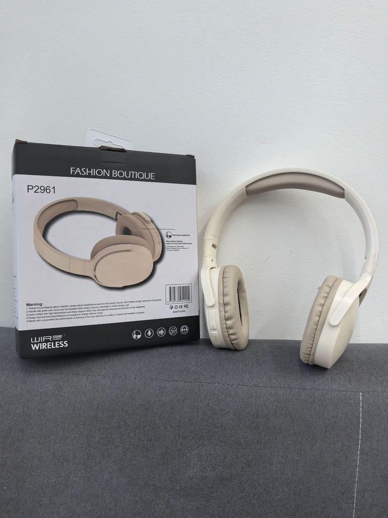 P2961 Wireless Bluetooth Headphones: Heavy Bass, Gaming & Sports, Universal Compatibility