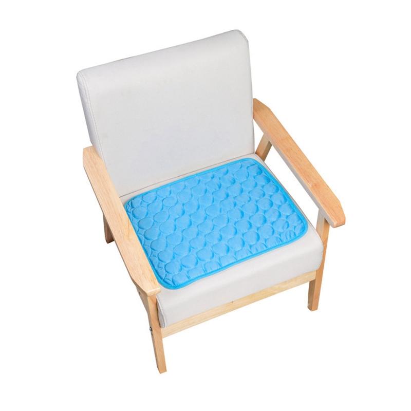 Cooling Mat for Dogs Pet Summer Sleeping Pads No Need to Freeze or Refrigerate Easy to Clean for Indoors Outdoors Use
