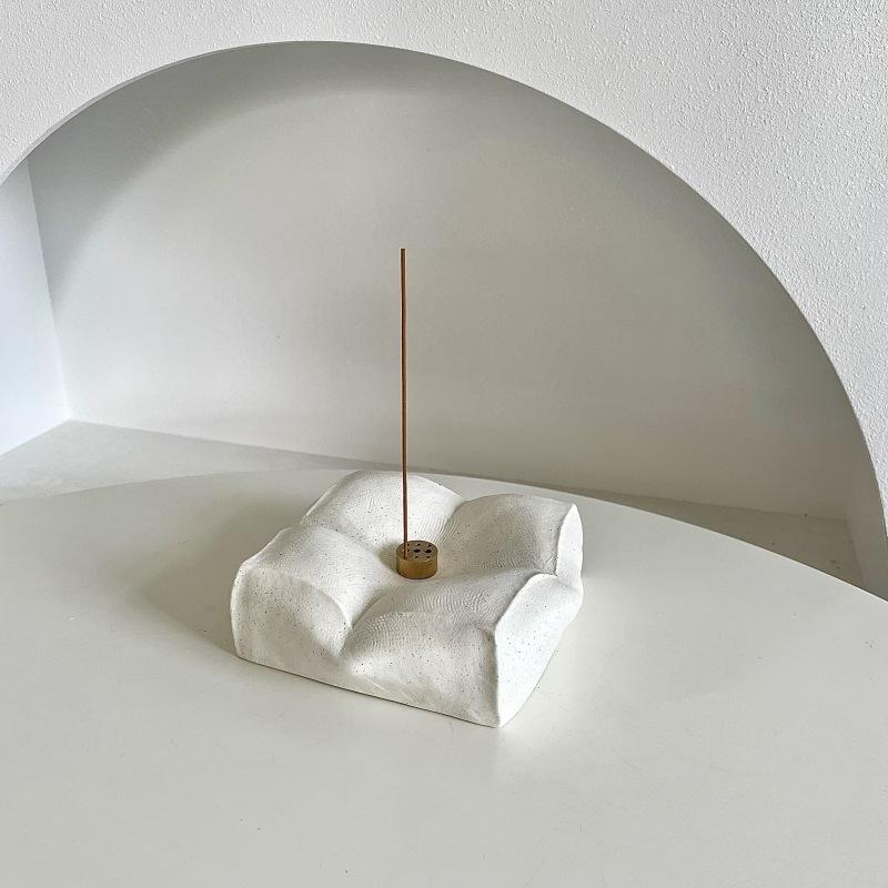 

Original Wabi Sabi Tofu Ceramic Incense Holder for Tea Room Living Room Jewelry Tray белый