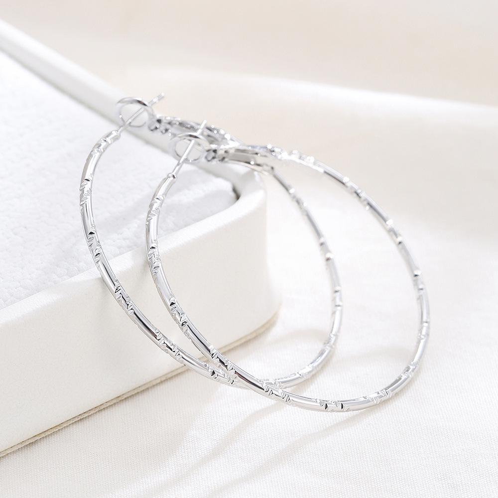 

Тонкие серьги-кольца из серебра 925 пробы с гравировкой для женщин - Преувеличенный европейский и американский стиль