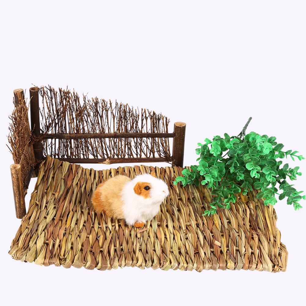 Small Pet Animal Hamster Hand woven Grass Mat Rabbit Guinea pig Pad(L)