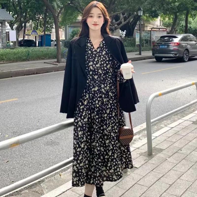 

Женское элегантное платье с цветочным принтом - Коллекция Весна/Осень 2024, Приталенный офисный стиль L (for 47.5-55 kg) чёрный