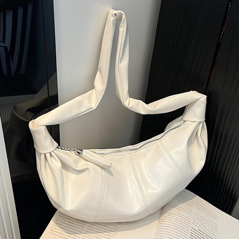 Casual lazy style simple soft leather dumpling bag women's fashion versatile personality lightweight shoulder messenger bag